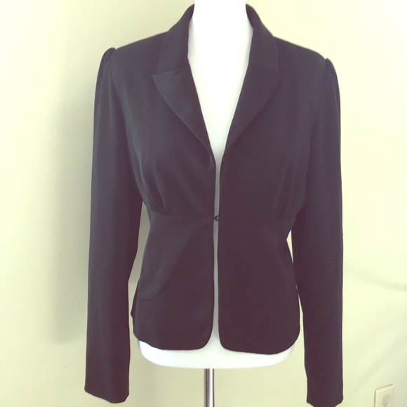 White House Black Market Jackets & Blazers - 🌿WHBM Elegant All Season Blazer